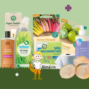 KI generiert: Das Bild zeigt eine grüne Kiste voll mit einer Vielzahl von frischem Gemüse und Obst, die auf einem Holzdeck steht. Zu den sichtbaren Produkten gehören Lauch, Kartoffeln, Mais, Radieschen, Auberginen, Karotten, Tomaten und Äpfel.