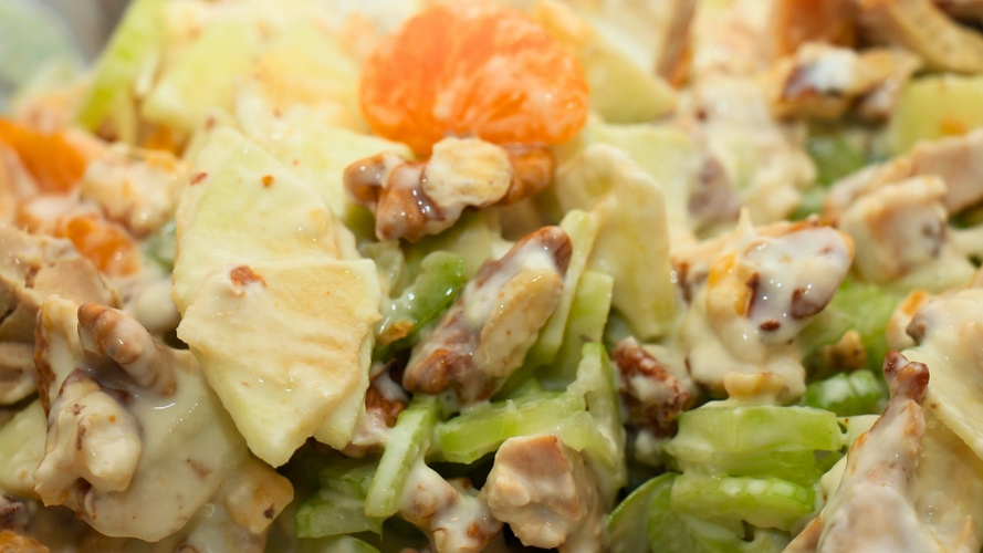 Rezeptbild für Waldorfsalat mit Clementinen