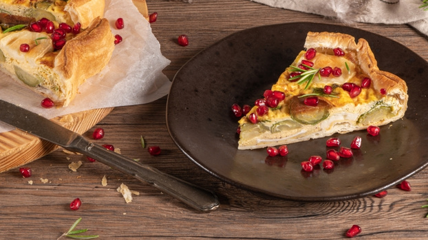 Rezeptbild für Veganer Rosenkohl-Flammkuchen