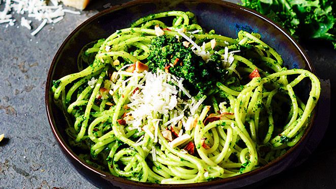 Rezeptbild für Spaghetti mit Grünkohl-Pesto