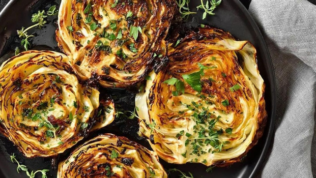 Rezeptbild für Weißkohl-Steaks