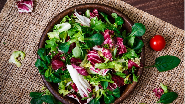 Rezeptbild für Wintersalat mit Endivie und Orangendressing