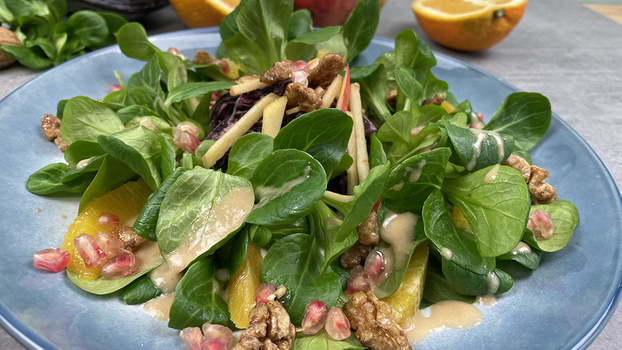 Rezeptbild für Winterlicher Feldsalatkranz