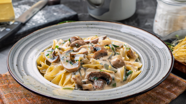 Rezeptbild für Pasta in  Steinchampignonrahm
