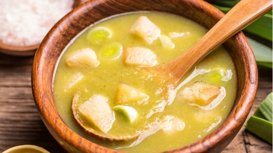 Rezeptbild für Porree-Suppe mit Topping aus Räuchertofu