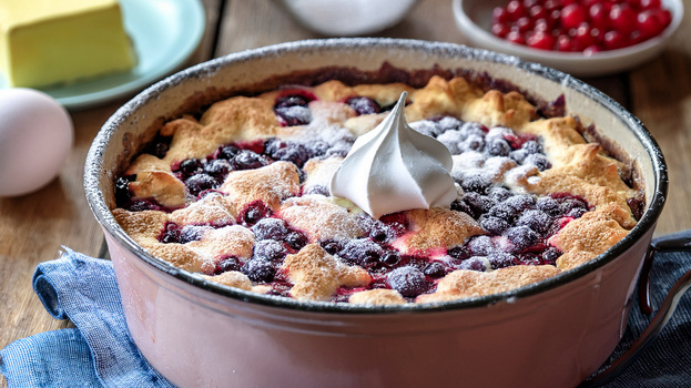 Rezeptbild für Schneller Johannisbeeren-Auflauf mit Baiser