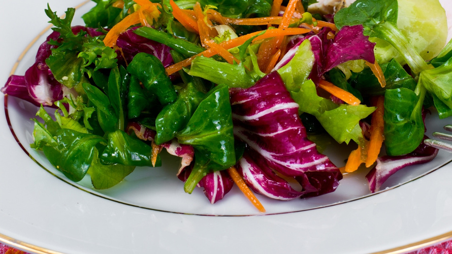 Rezeptbild für Wintersalat mit Endivie und Orangendressing